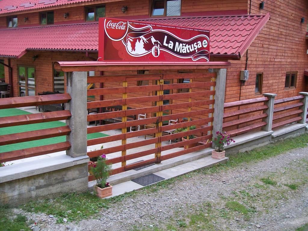 Pensiunea Carmen Bucium  Екстериор снимка